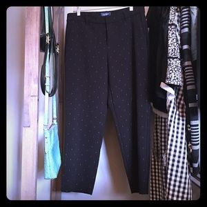 Ankle length straight leg pants w/white anchors.